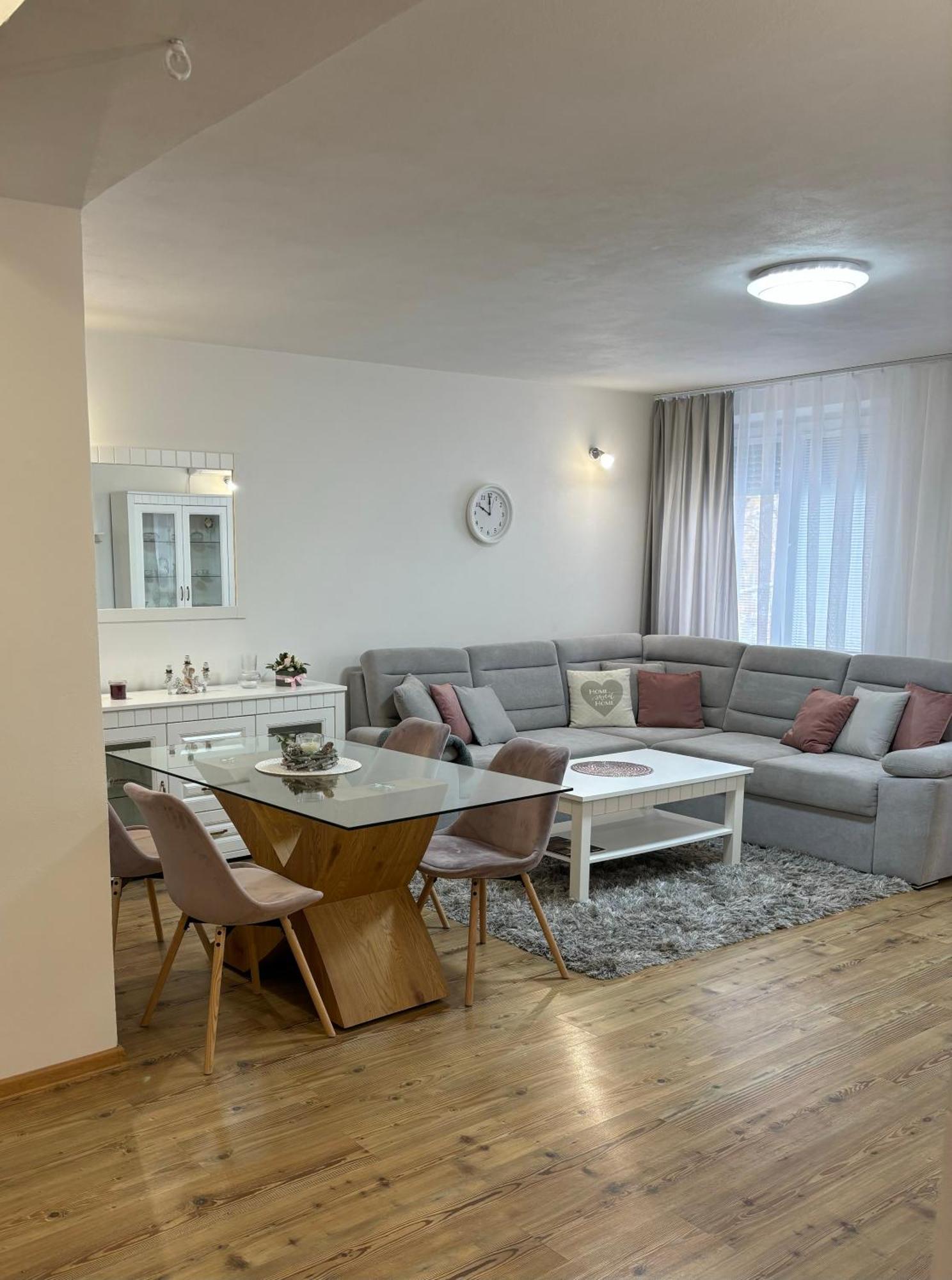 City Heart Luxury Apartment Nove Zamky Exterior photo
